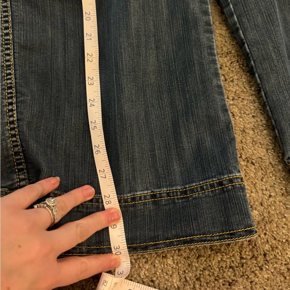 Christopher Blue Jean capris size 12. Dark‎ wash multiple pockets - Picture 10 of 11